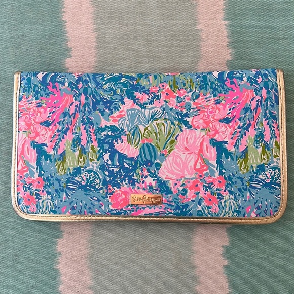 Lilly Pulitzer Handbags - Lilly Pulitzer, Fish My Wish Print, Travel Organizer Clutch NWOT